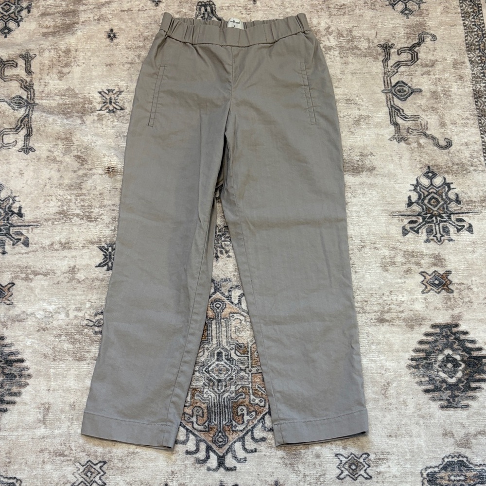 Aritzia Wilfred taupe pants